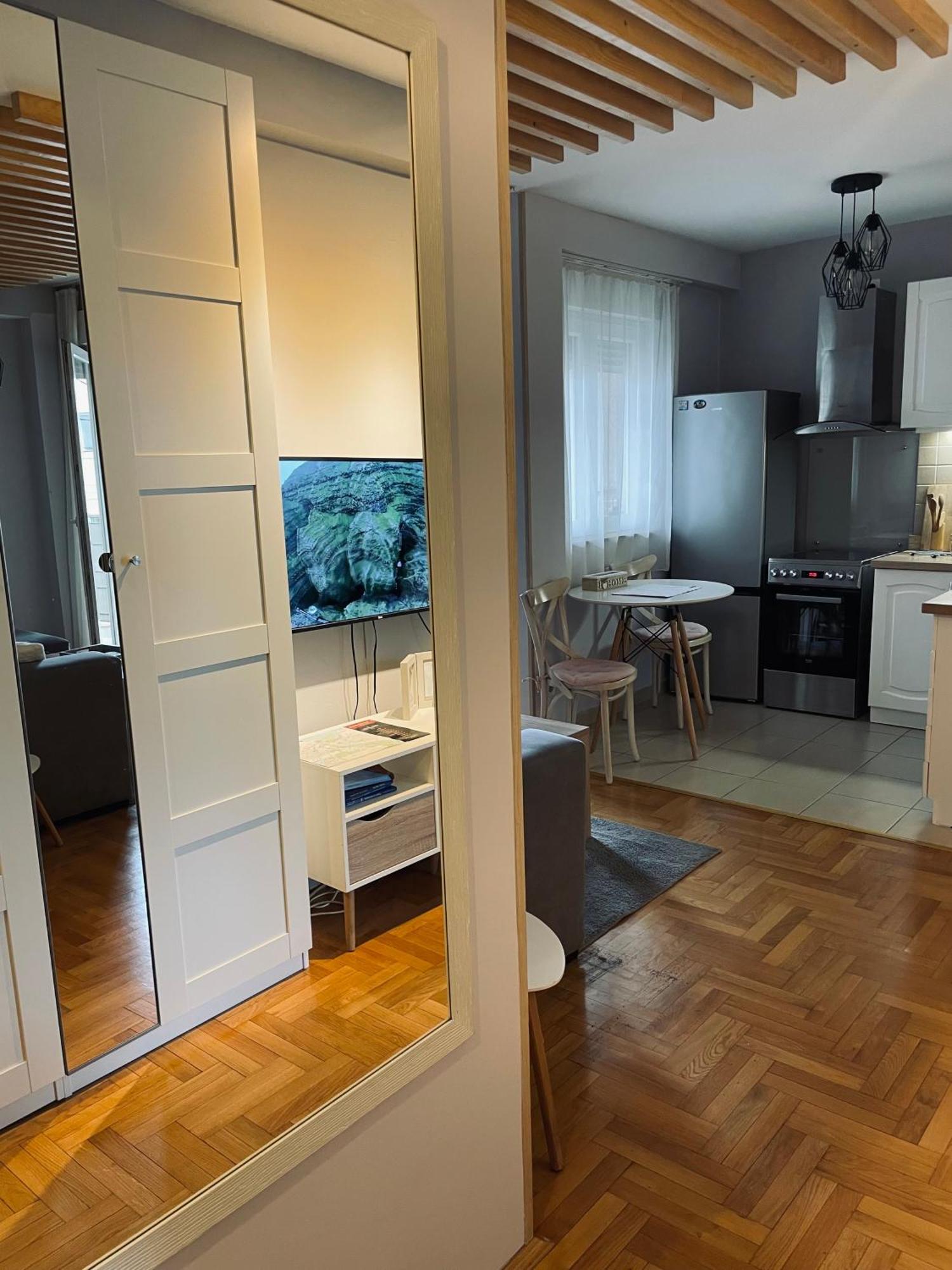 Apartment Cerska Mrb Belgrado Buitenkant foto