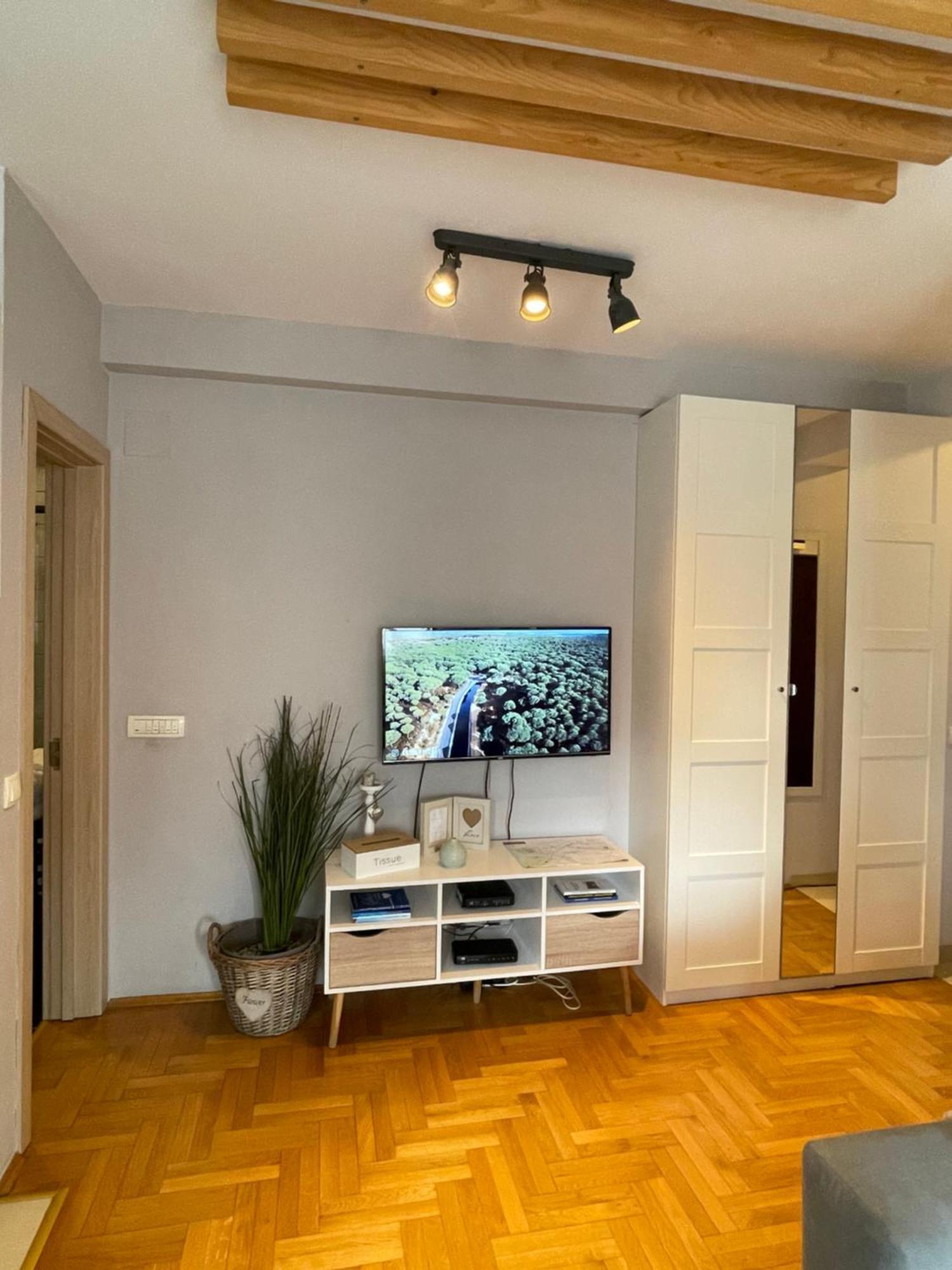 Apartment Cerska Mrb Belgrado Buitenkant foto